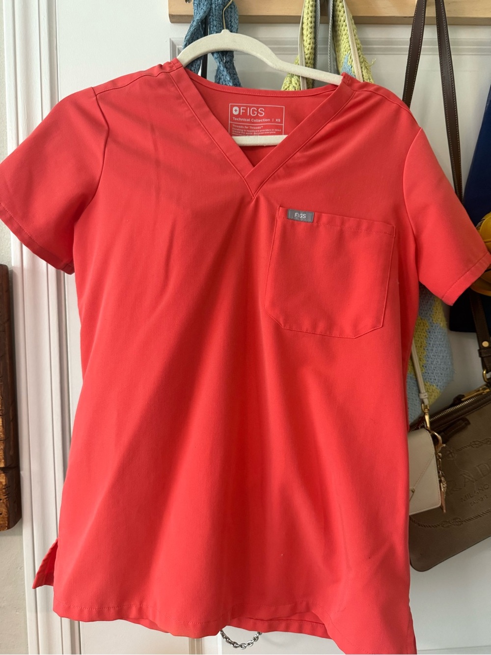 Ladies FIGS Coral V-Neck Scrub Top & joggers set.